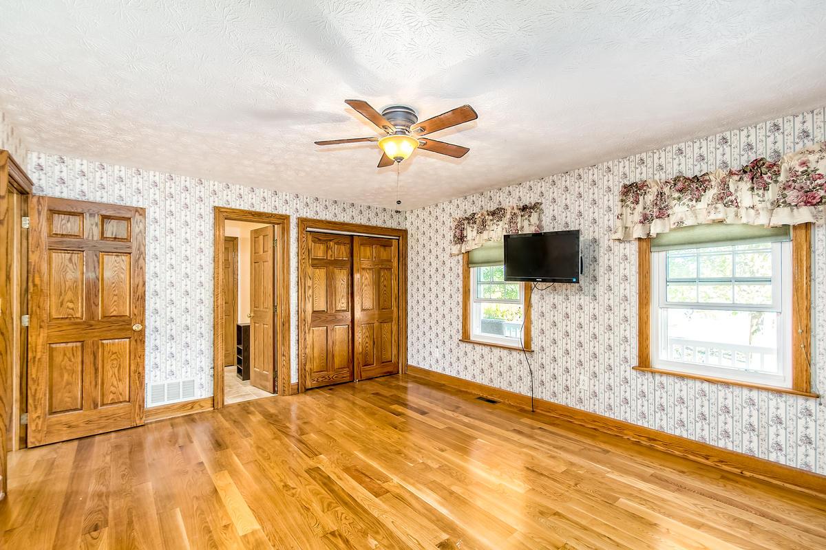 13901 Commercial Point Road Ashville, OH 43103 - Photo 18 of 65 Gallery Image 18