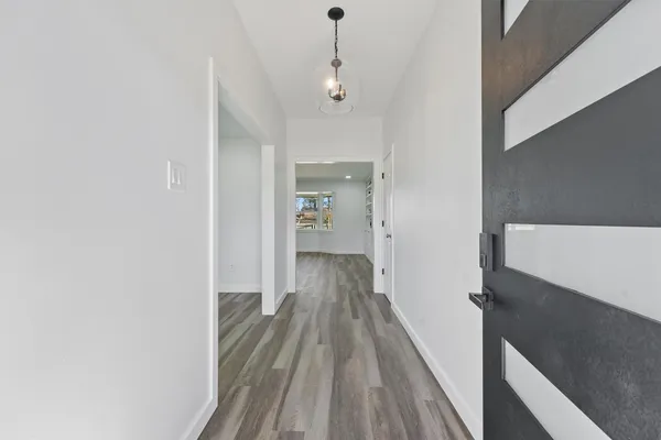 $2,400 | 205 Elmwood Street, Huntsville, TX 77320