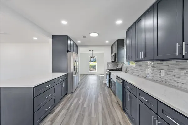 $2,400 | 205 Elmwood Street, Huntsville, TX 77320