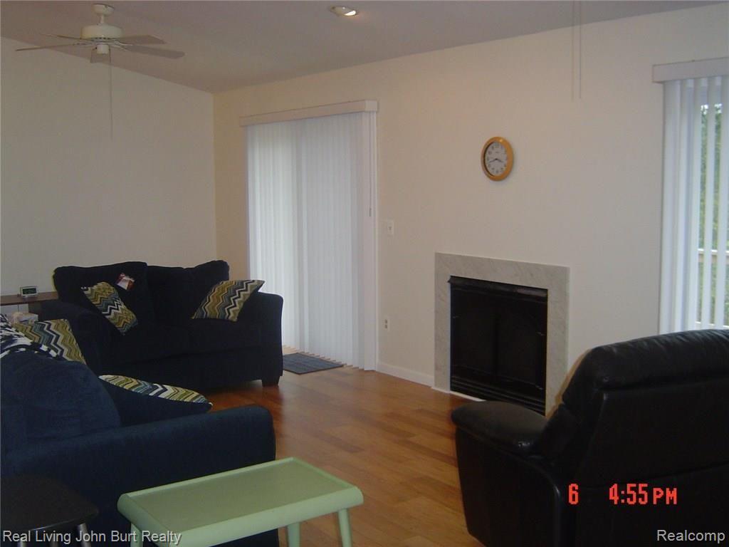 777 West Leonard Road Leonard, MI 48367 - Photo 9 of 26 2015-10-06 16.55