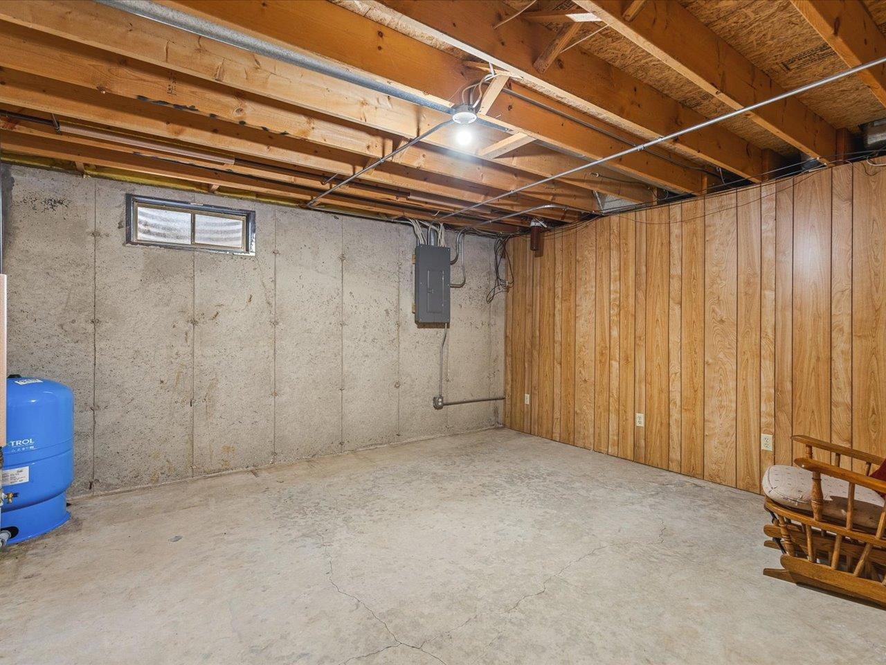 8027 Barclay Road Rockford, IL 61102 - Photo 48 of 67 a view of an empty room