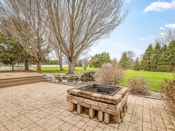 $389,900 | 8027 Barclay Road, Rockford, IL 61102
