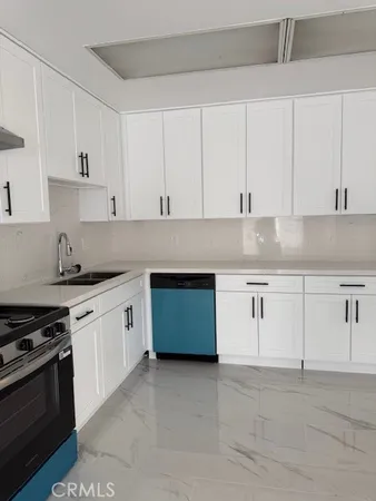 $2,599 | 16682 Goldenwest Street, Unit 3, Huntington Beach, CA 92647