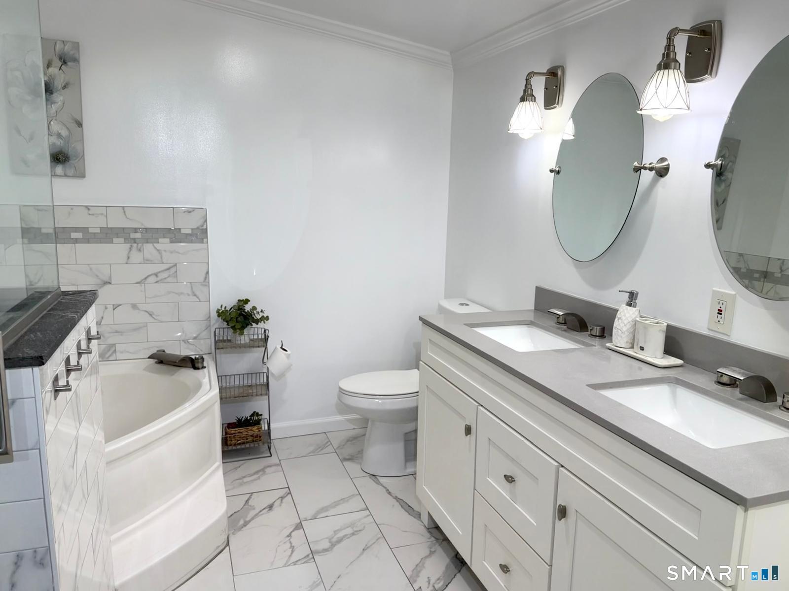 75 Union City Road Naugatuck, CT 06770 - Photo 10 of 16 Master Bathroom