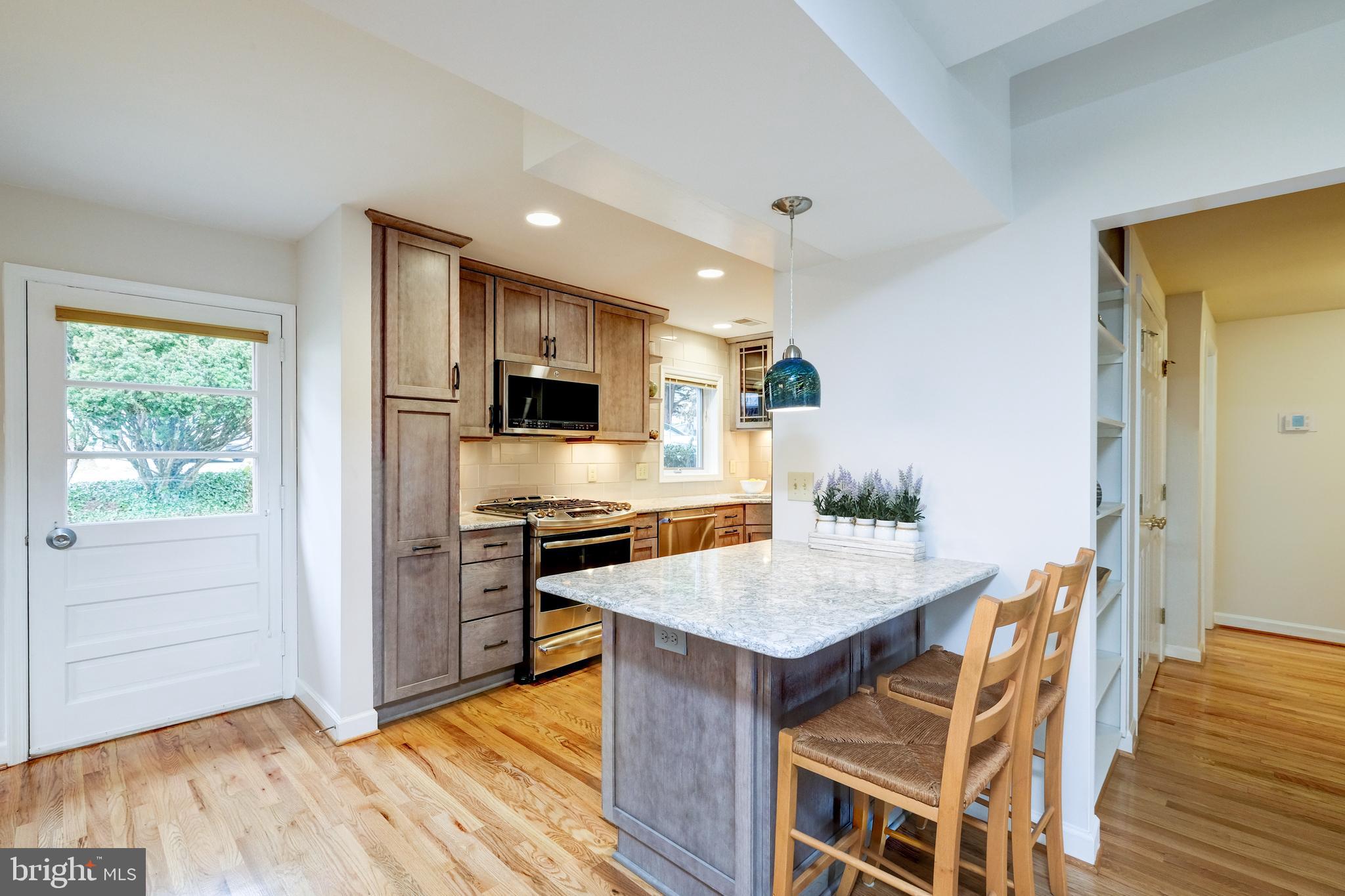 6417 83rd Place Cabin John, MD 20818 - Photo 12 of 48