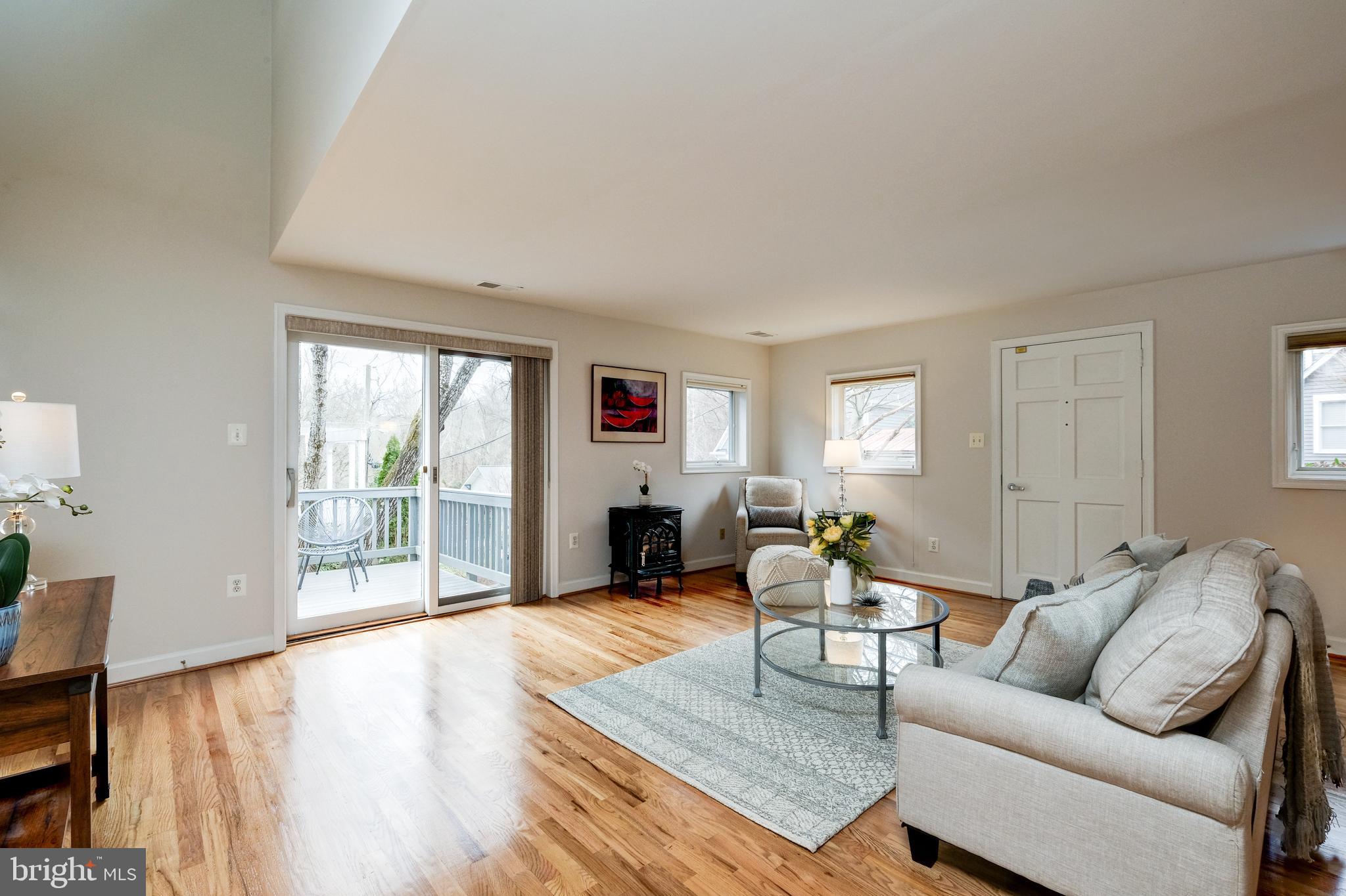 6417 83rd Place Cabin John, MD 20818 - Photo 14 of 48