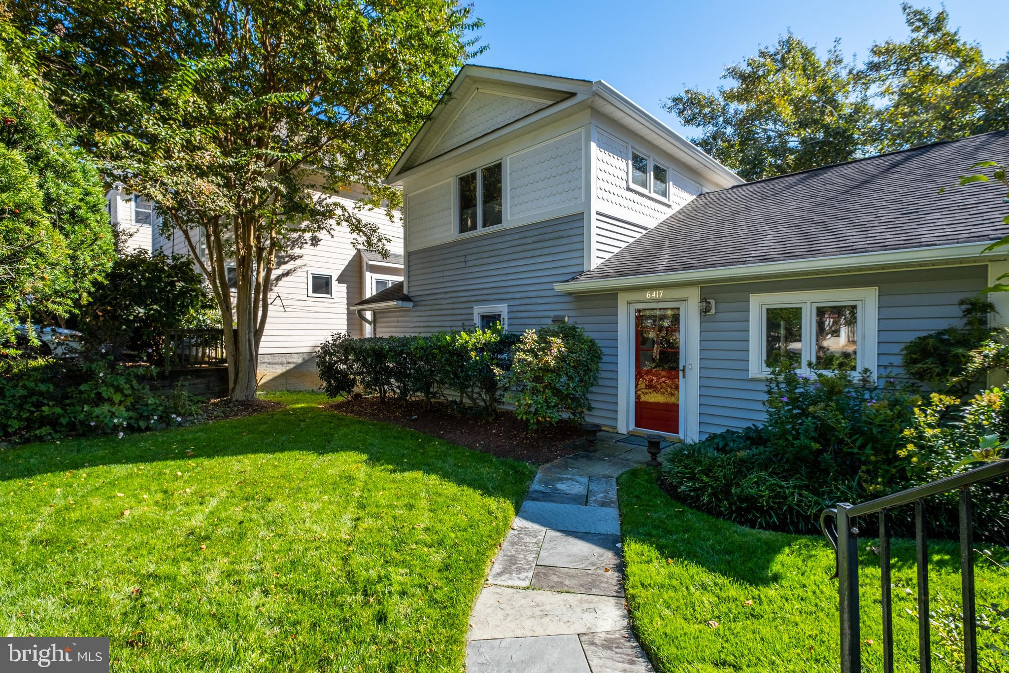 6417 83rd Place Cabin John, MD 20818 - Photo 3 of 48