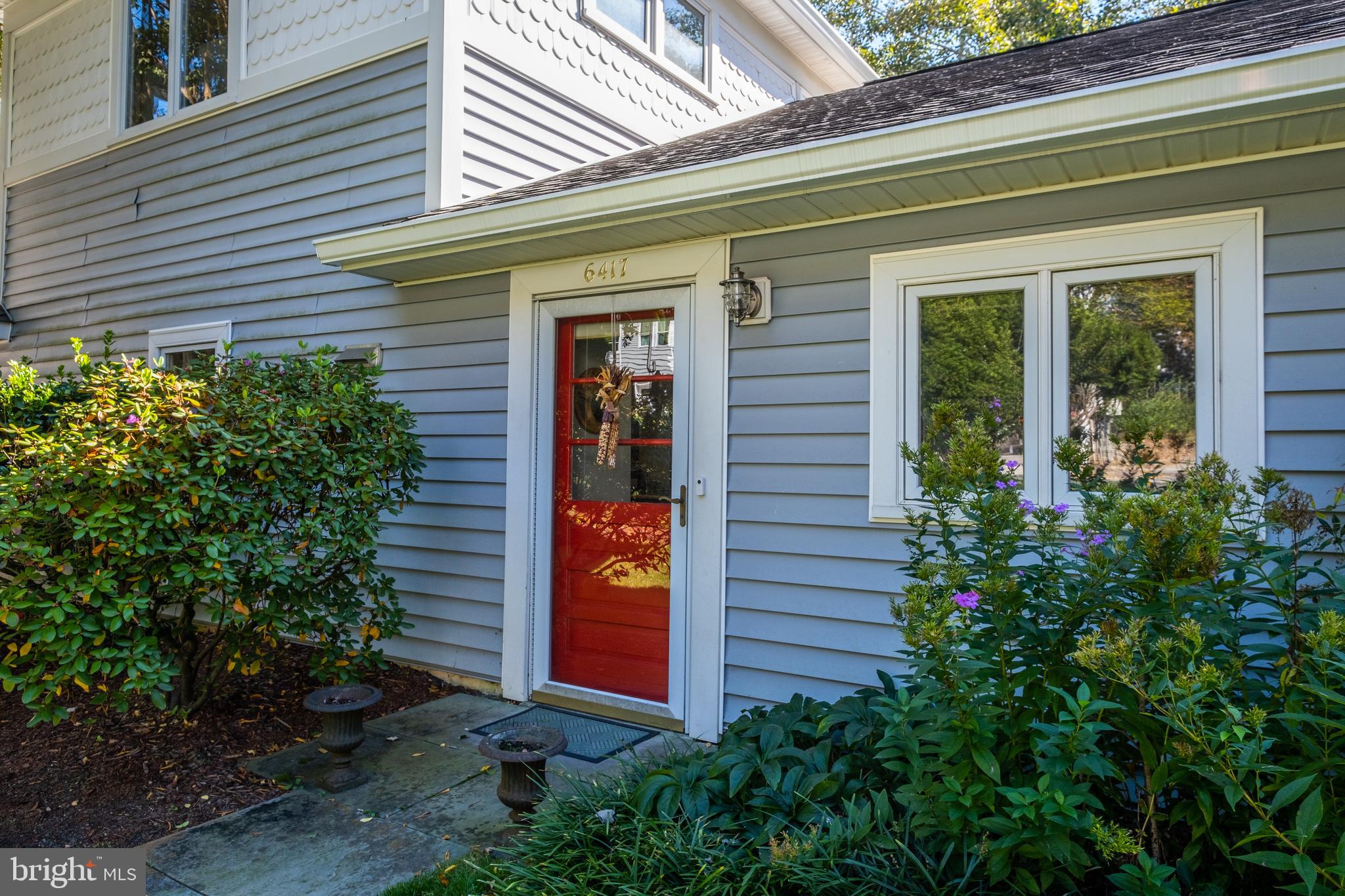 6417 83rd Place Cabin John, MD 20818 - Photo 4 of 48