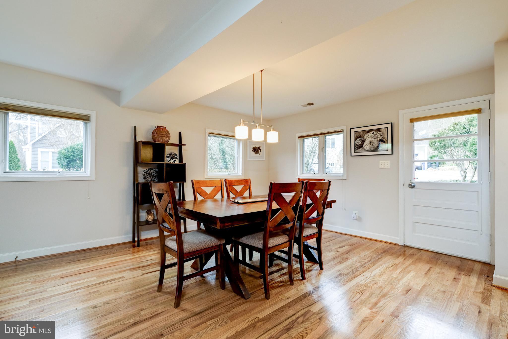 6417 83rd Place Cabin John, MD 20818 - Photo 7 of 48