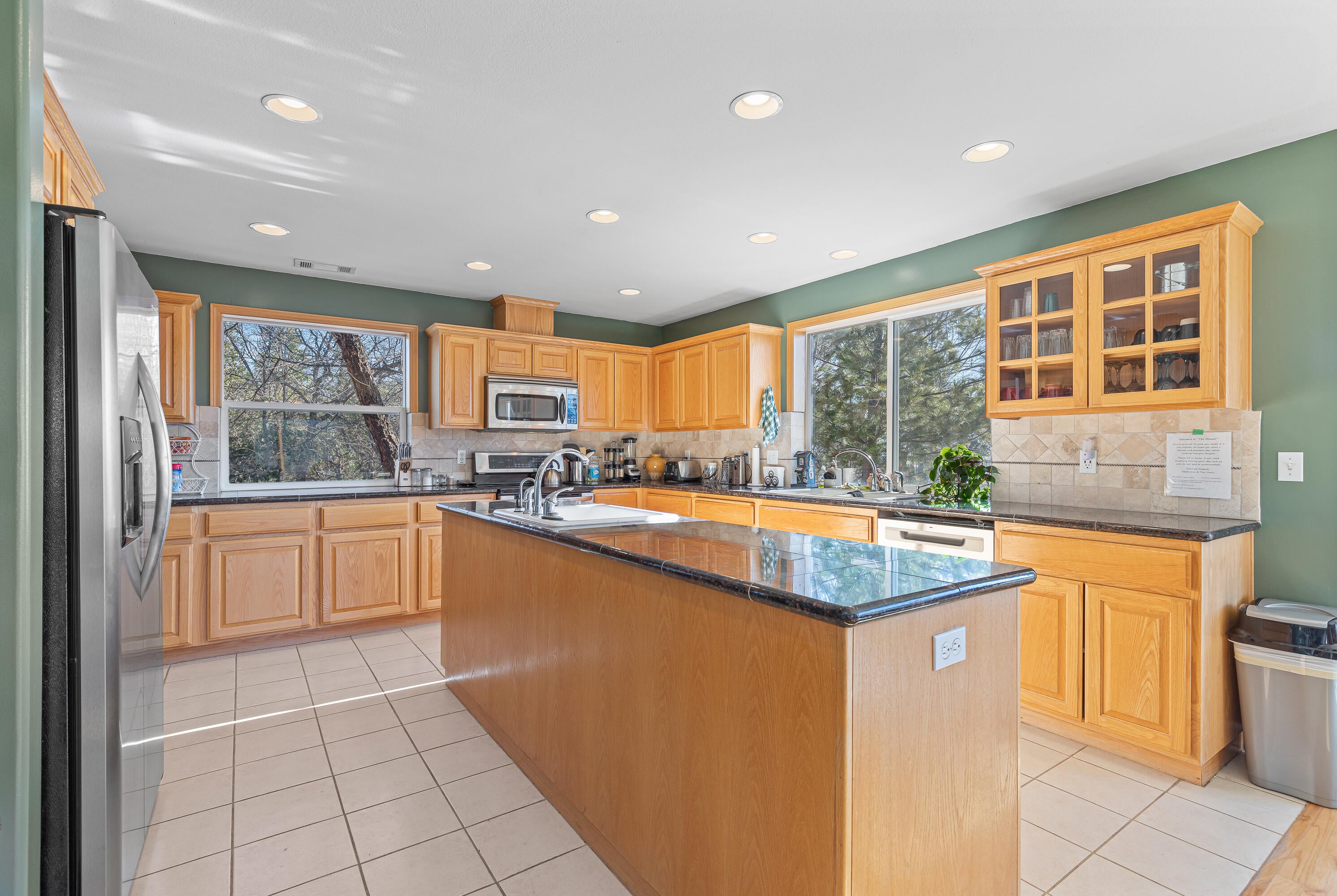 1427 Three Pines Road Grants Pass, OR 97526 - Photo 17 of 73 9R9A0268