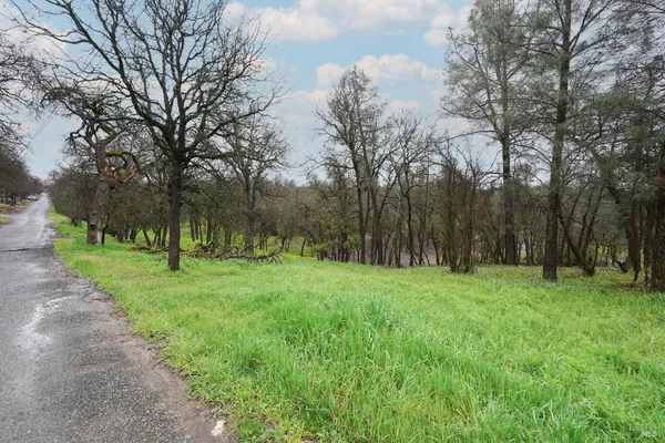 $12,500 | 15615 37th Avenue, Clearlake, CA 95422