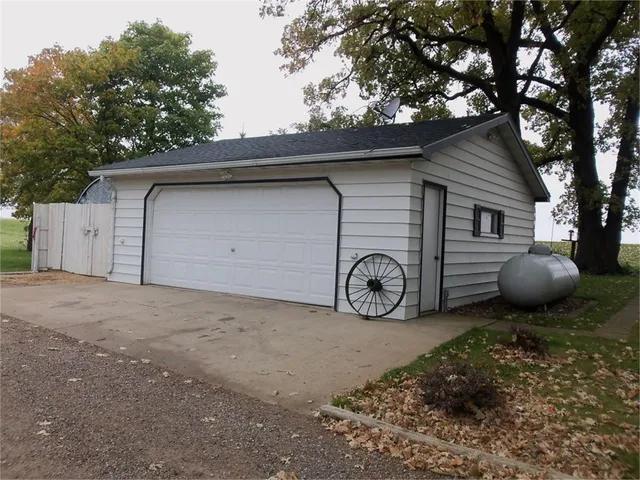 $214,900 | 78665 County Road 46, Albert Lea, MN 56007