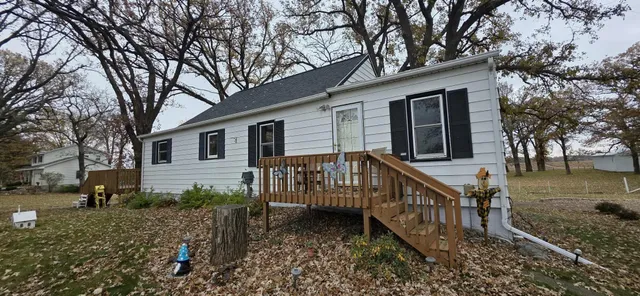 $214,900 | 78665 County Road 46, Albert Lea, MN 56007