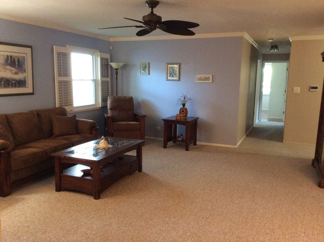 129 Stonegate Road Buffalo Grove, IL 60089 - Photo 7 of 16