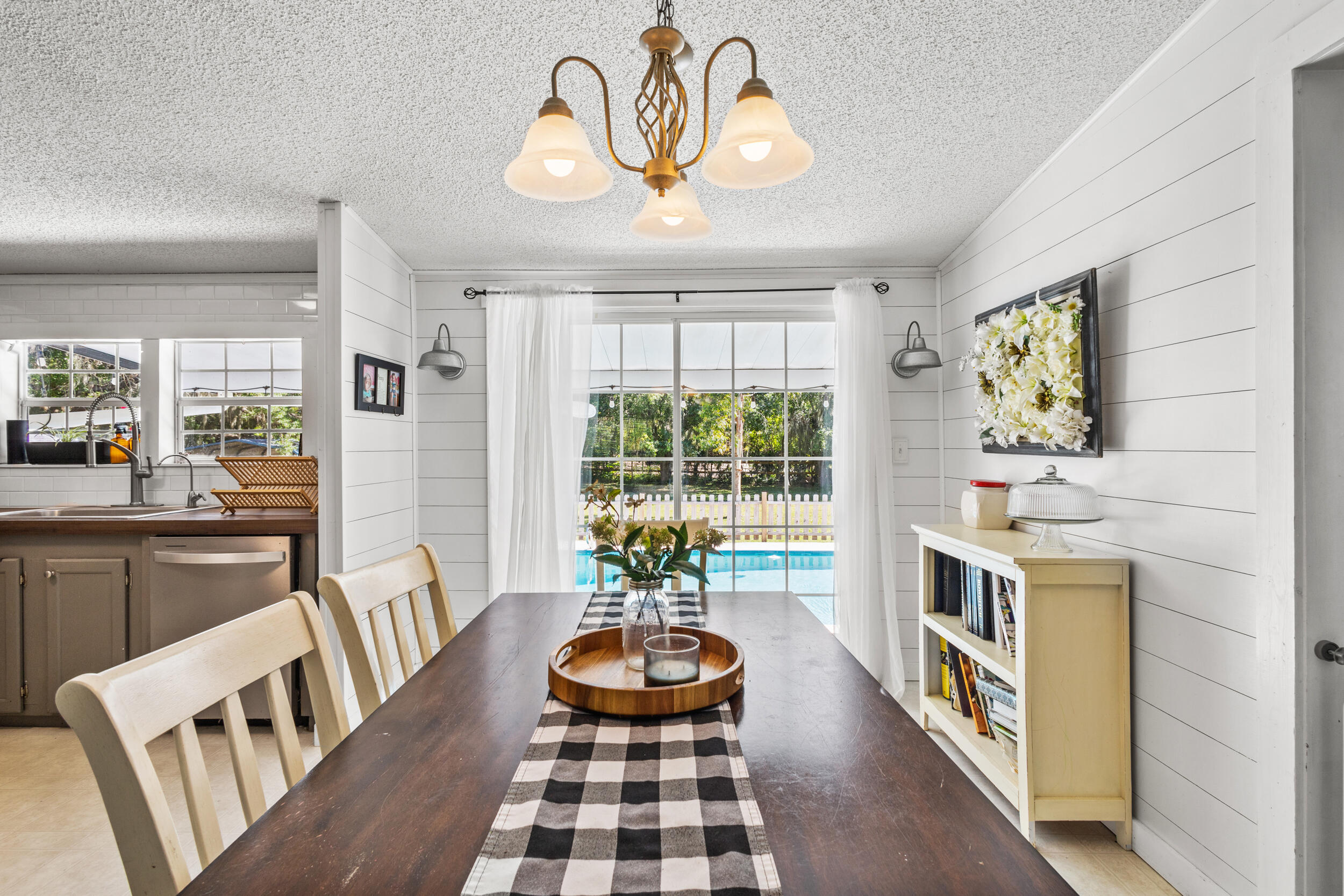 2373 Parrish Rd dining view pool