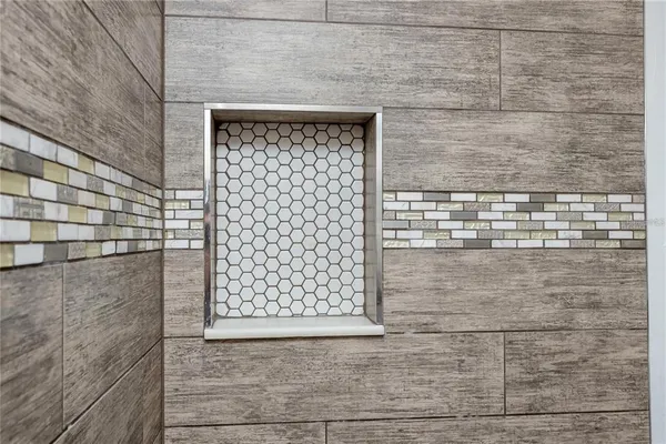 $1,995 | 2095 Sunset Point Road, Unit 2504, Clearwater, FL 33765