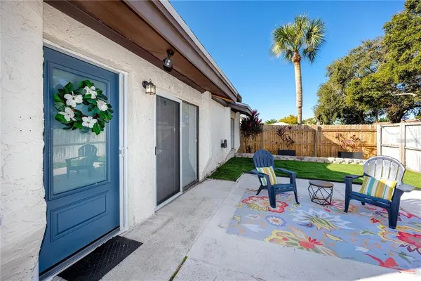 $1,995 | 2095 Sunset Point Road, Unit 2504, Clearwater, FL 33765