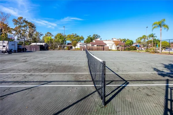 $1,995 | 2095 Sunset Point Road, Unit 2504, Clearwater, FL 33765