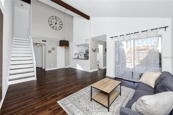 $1,995 | 2095 Sunset Point Road, Unit 2504, Clearwater, FL 33765