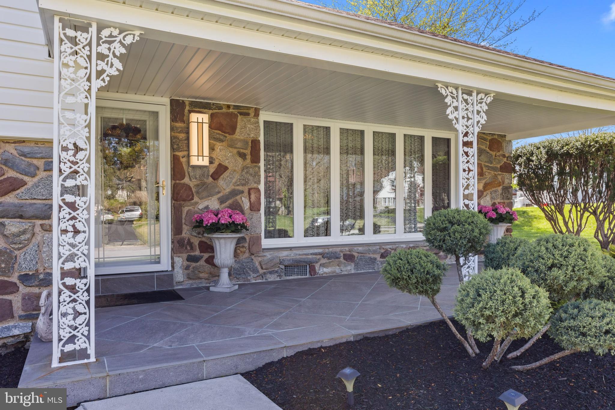 32 Durand Road Huntingdon Valley, PA 19006 - Photo 6 of 46