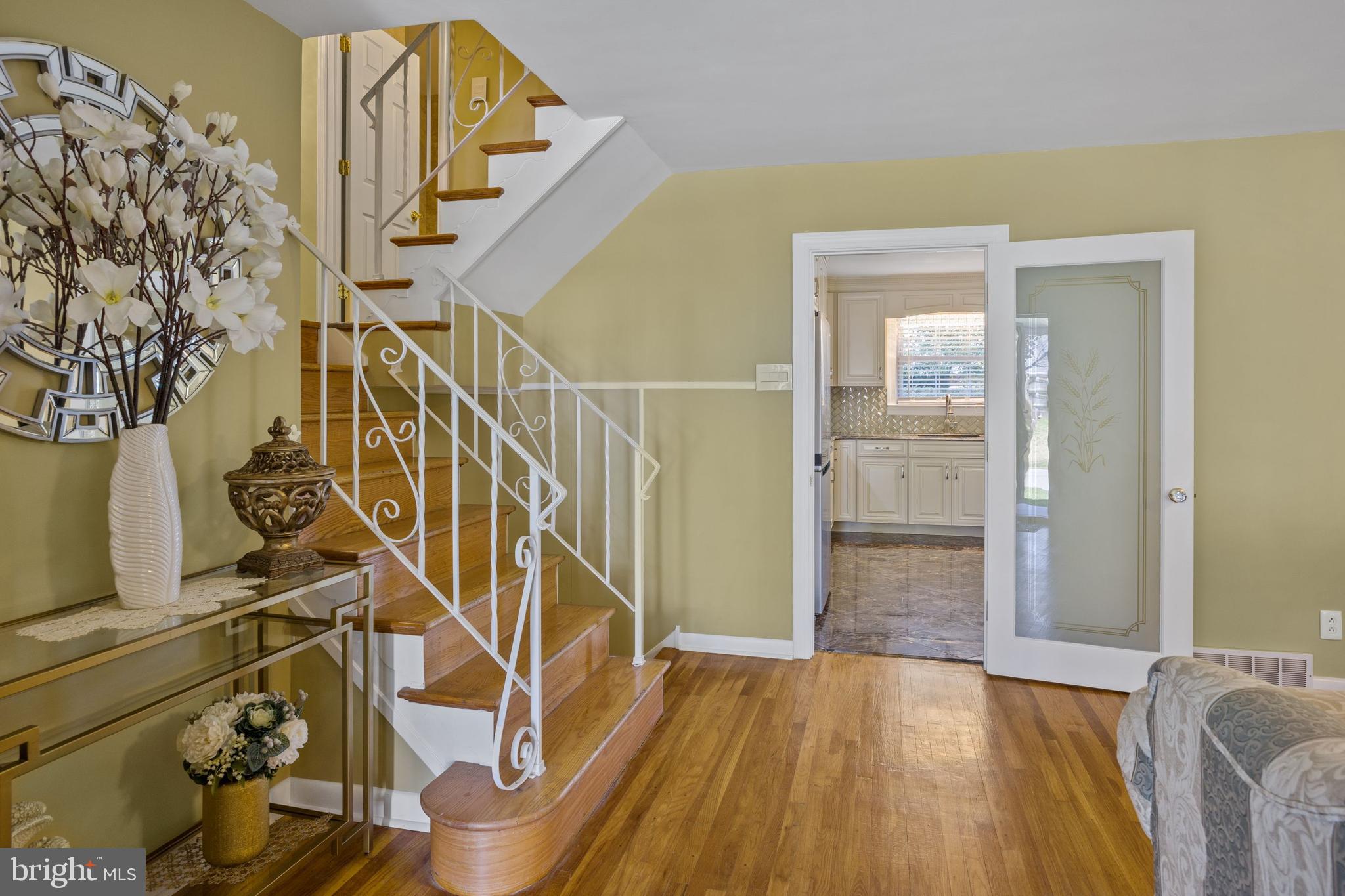 32 Durand Road Huntingdon Valley, PA 19006 - Photo 8 of 46