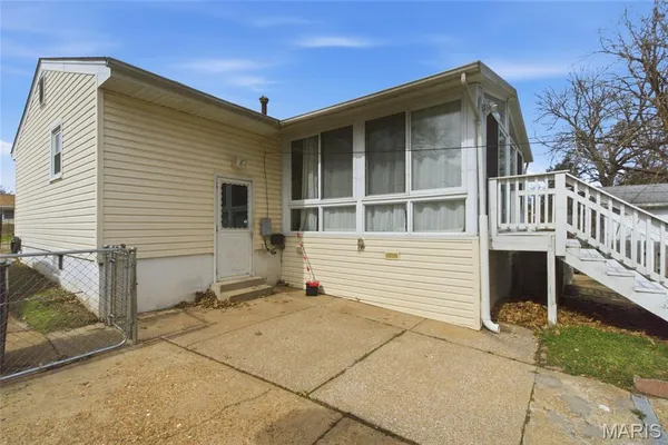 $200,000 | 3917 Crosby Drive, St. Louis, MO 63123