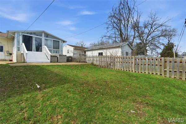 $200,000 | 3917 Crosby Drive, St. Louis, MO 63123