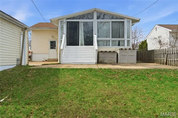 $200,000 | 3917 Crosby Drive, St. Louis, MO 63123