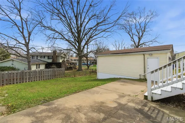 $200,000 | 3917 Crosby Drive, St. Louis, MO 63123