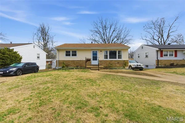 $200,000 | 3917 Crosby Drive, St. Louis, MO 63123