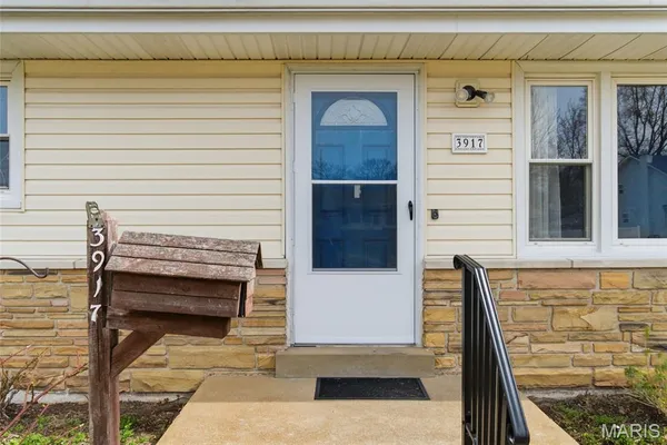 $200,000 | 3917 Crosby Drive, St. Louis, MO 63123