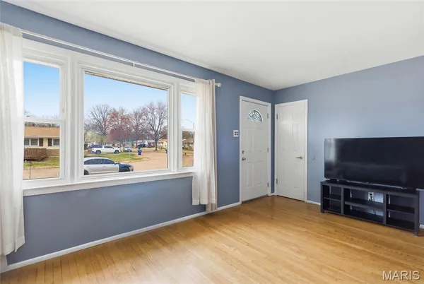 $200,000 | 3917 Crosby Drive, St. Louis, MO 63123