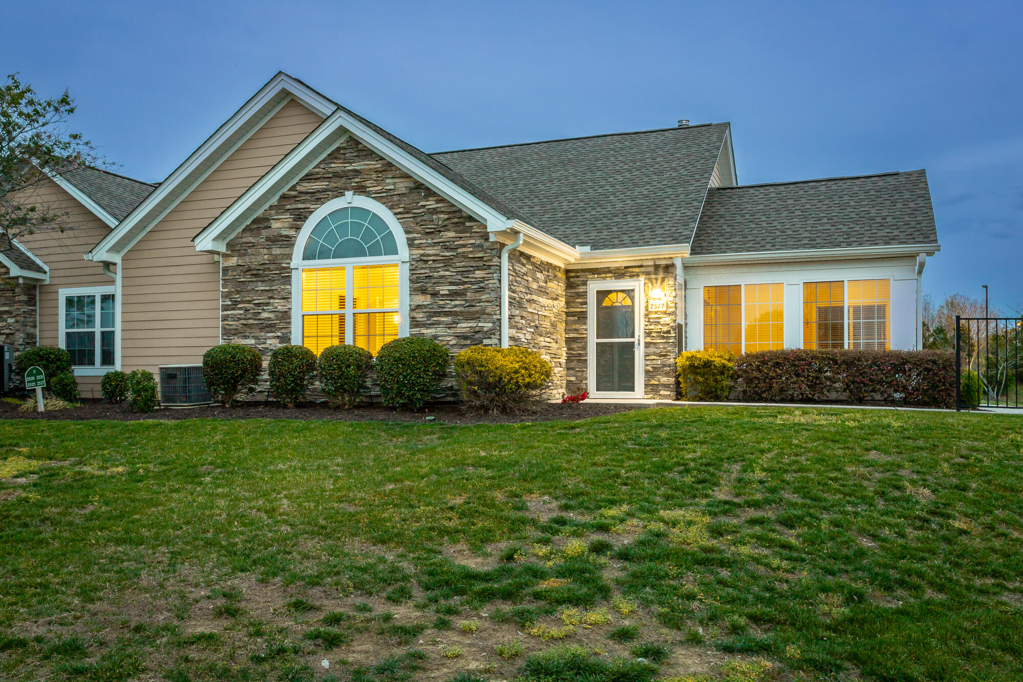 2527 Baskette Way Chattanooga, TN 37421 - Photo 2 of 72 2527 Baskette Way TWILIGHT HD-7