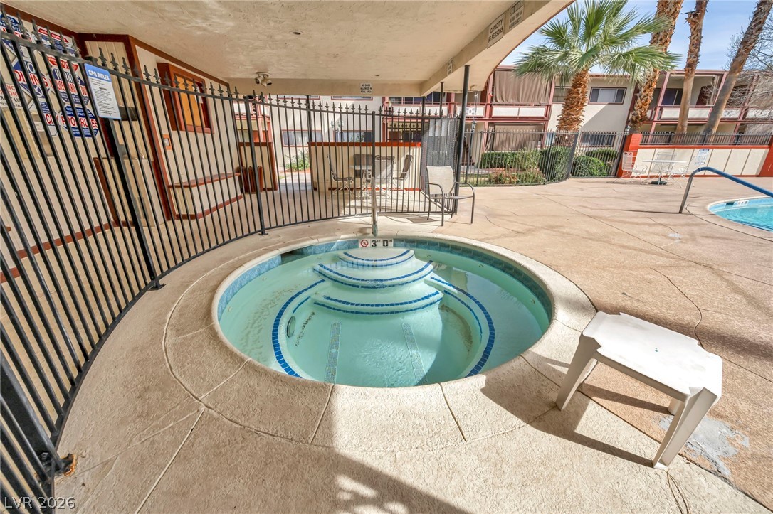 350 East Desert Inn Road, Unit 105 Las Vegas, NV 89109 - Photo 17 of 24