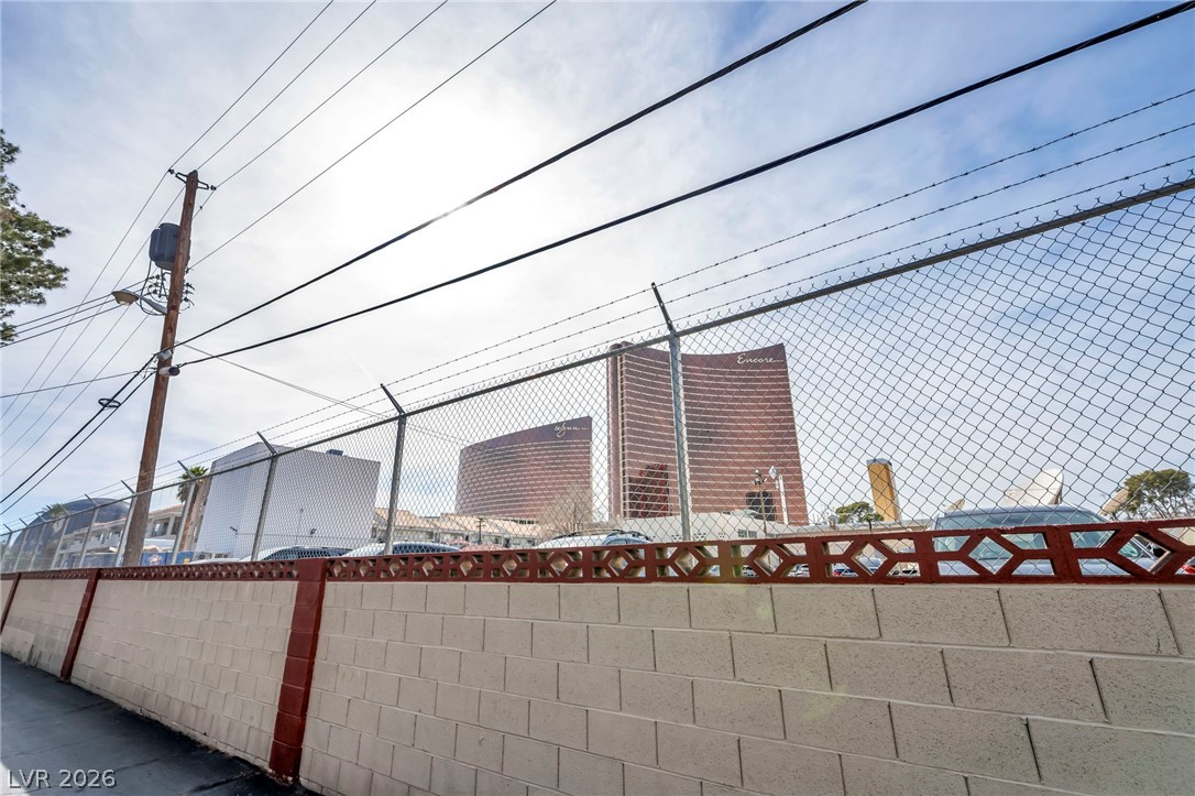 350 East Desert Inn Road, Unit 105 Las Vegas, NV 89109 - Photo 19 of 24