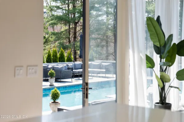 $3,950,000 | 294 East Middle Patent Road, Greenwich, CT 06831