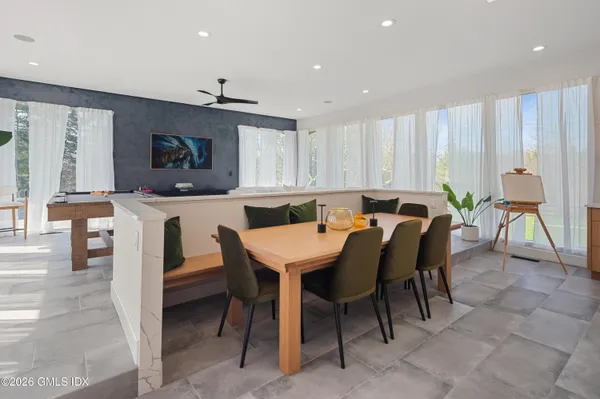 $3,950,000 | 294 East Middle Patent Road, Greenwich, CT 06831