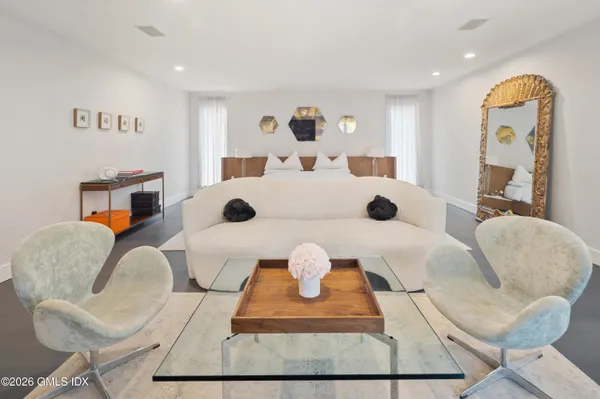 $3,950,000 | 294 East Middle Patent Road, Greenwich, CT 06831