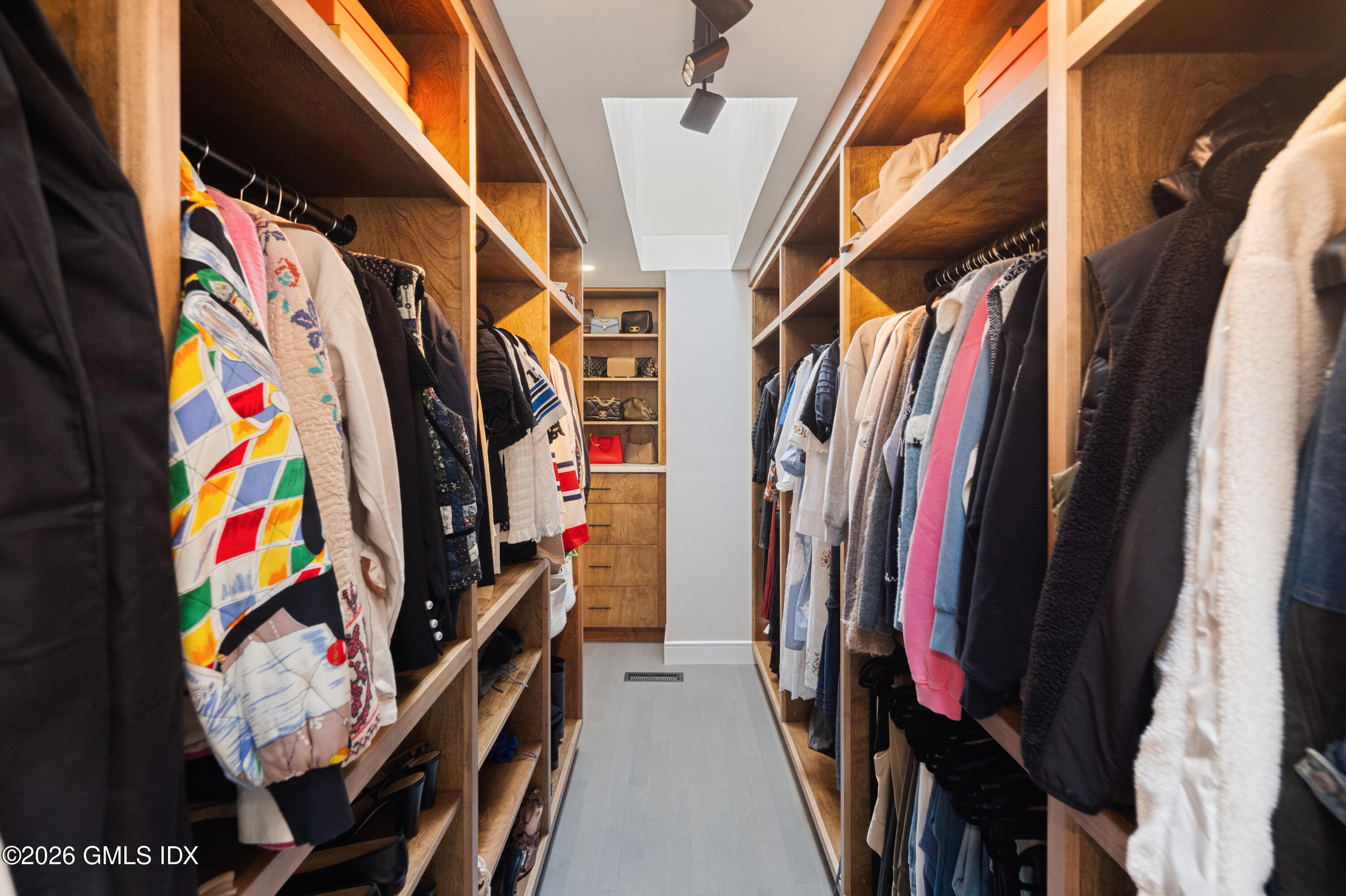 294 East Middle Patent Road Greenwich, CT 06831 - Photo 18 of 39 18