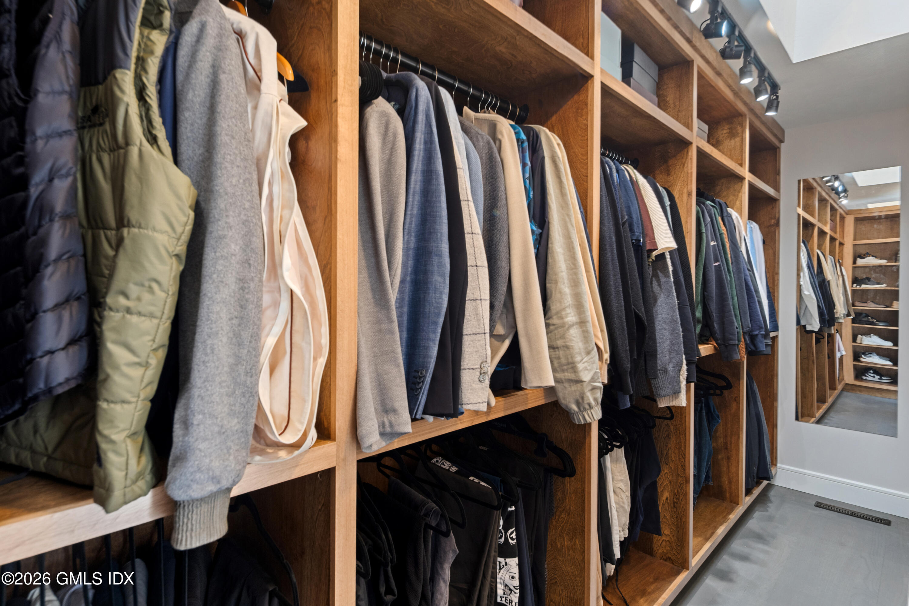 294 East Middle Patent Road Greenwich, CT 06831 - Photo 20 of 39 20