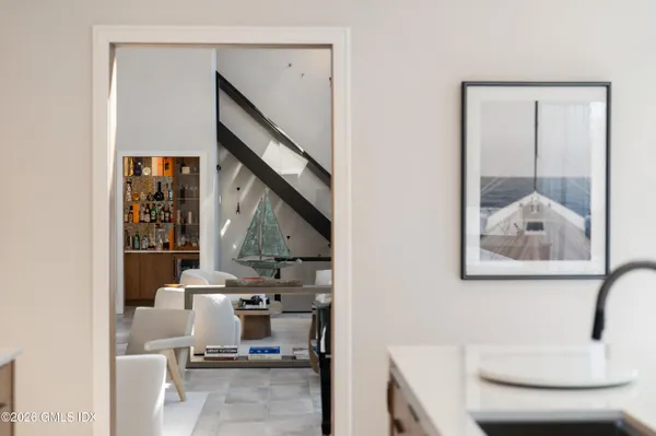 $3,950,000 | 294 East Middle Patent Road, Greenwich, CT 06831