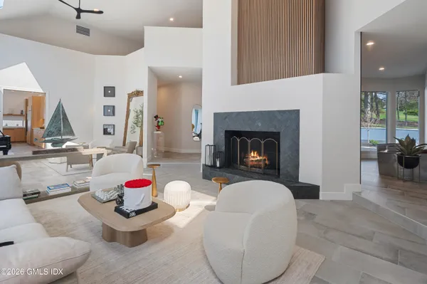 $3,950,000 | 294 East Middle Patent Road, Greenwich, CT 06831