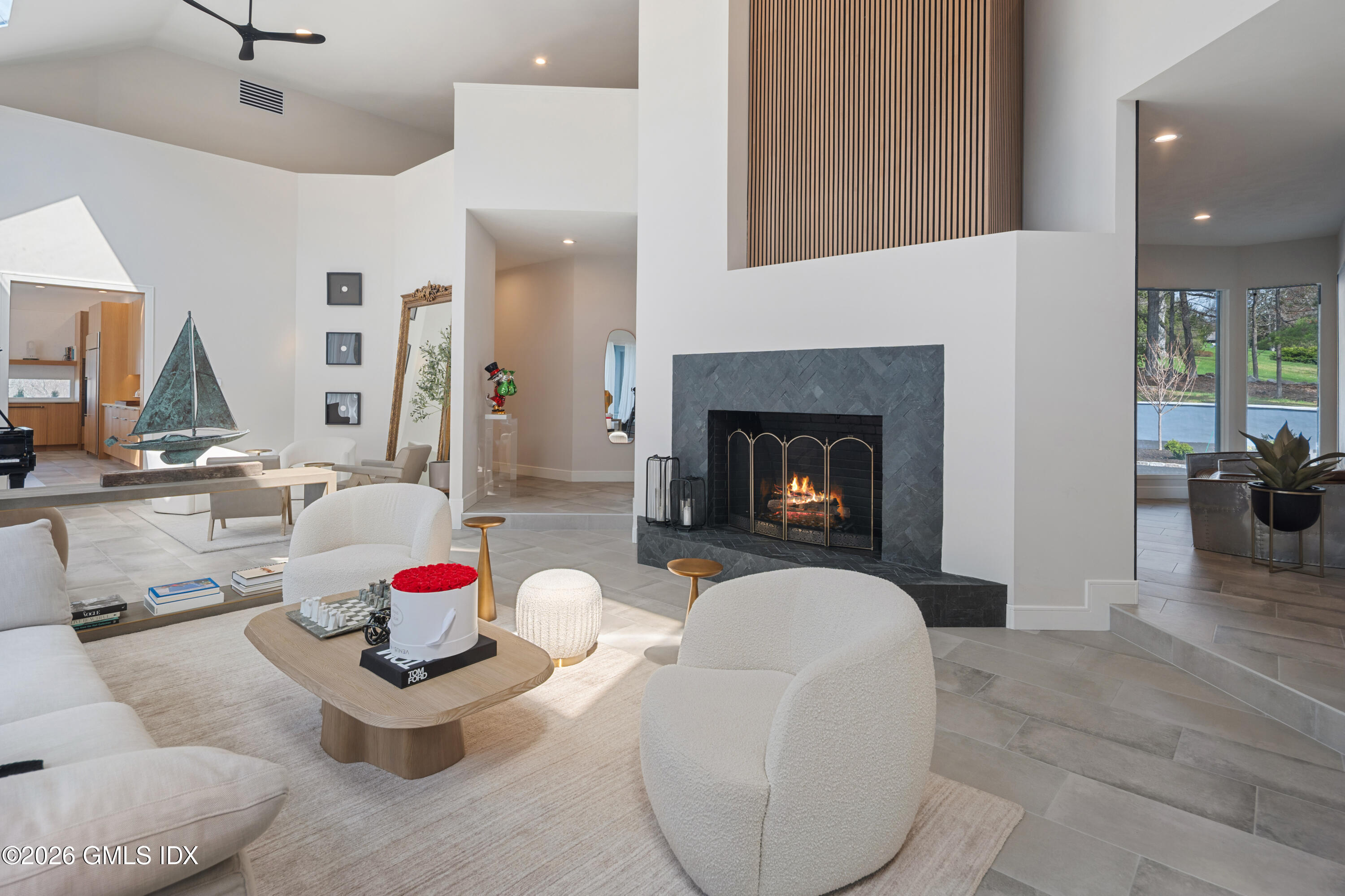 294 East Middle Patent Road Greenwich, CT 06831 - Photo 5 of 39 5