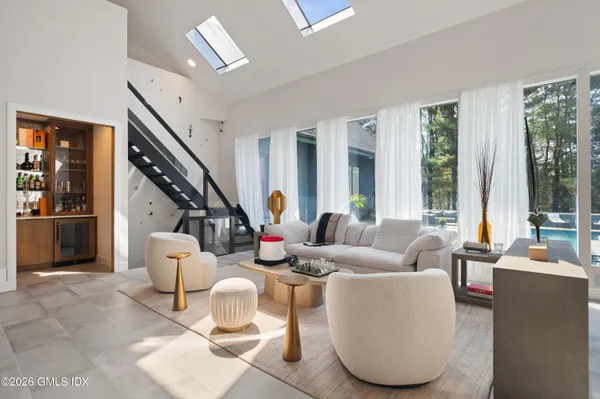$3,950,000 | 294 East Middle Patent Road, Greenwich, CT 06831