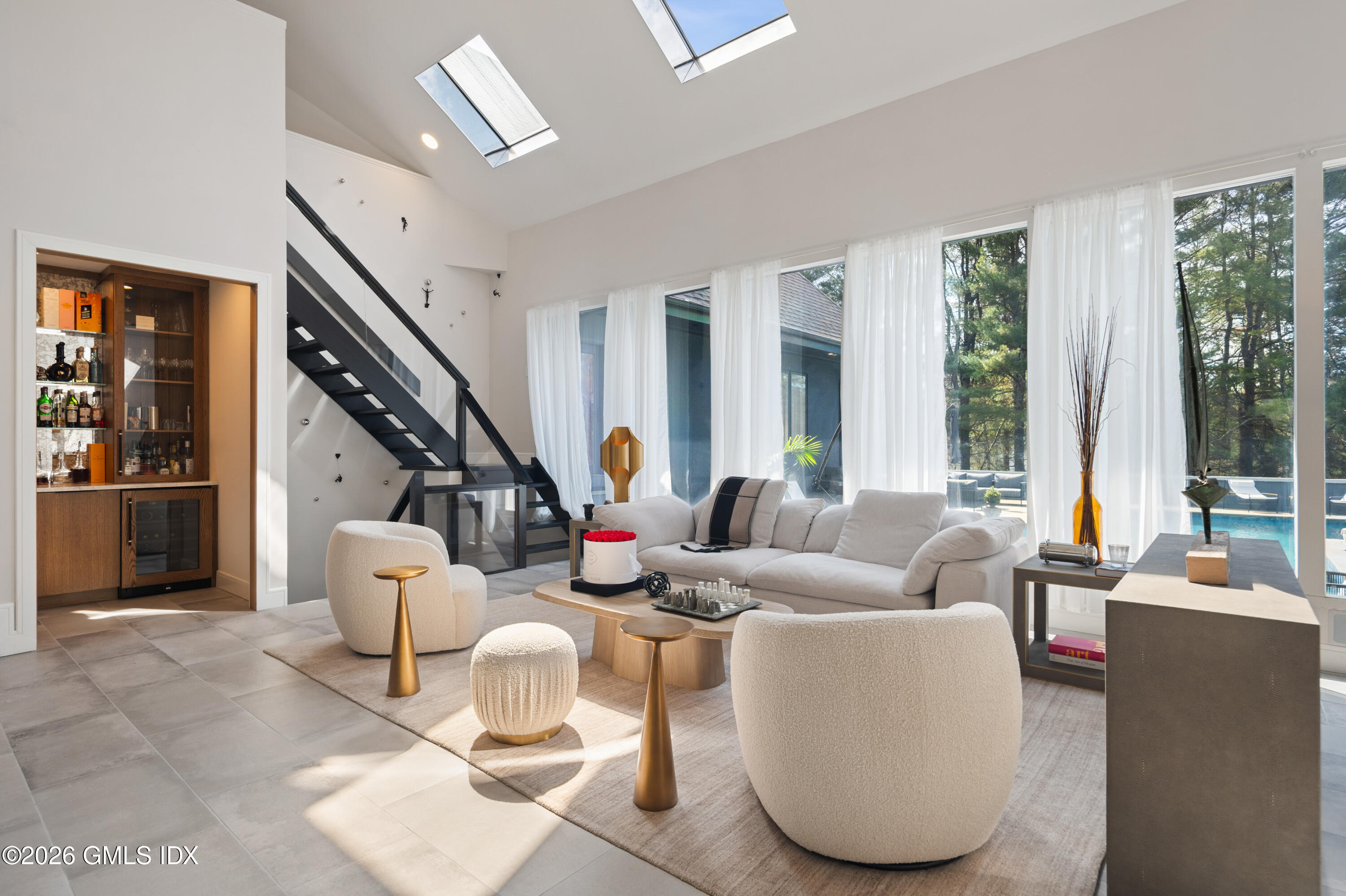 294 East Middle Patent Road Greenwich, CT 06831 - Photo 6 of 39 6