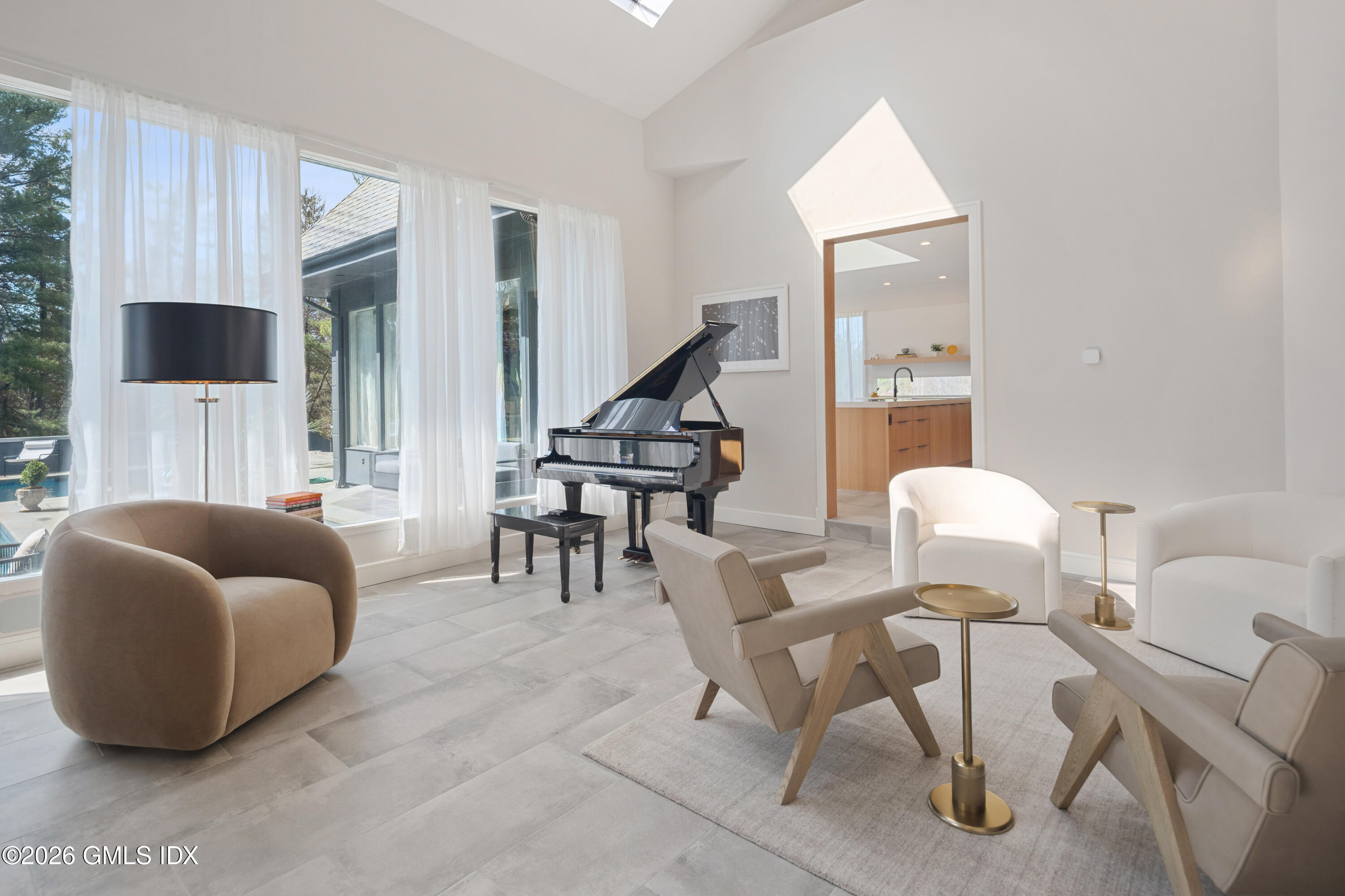 294 East Middle Patent Road Greenwich, CT 06831 - Photo 7 of 39 7