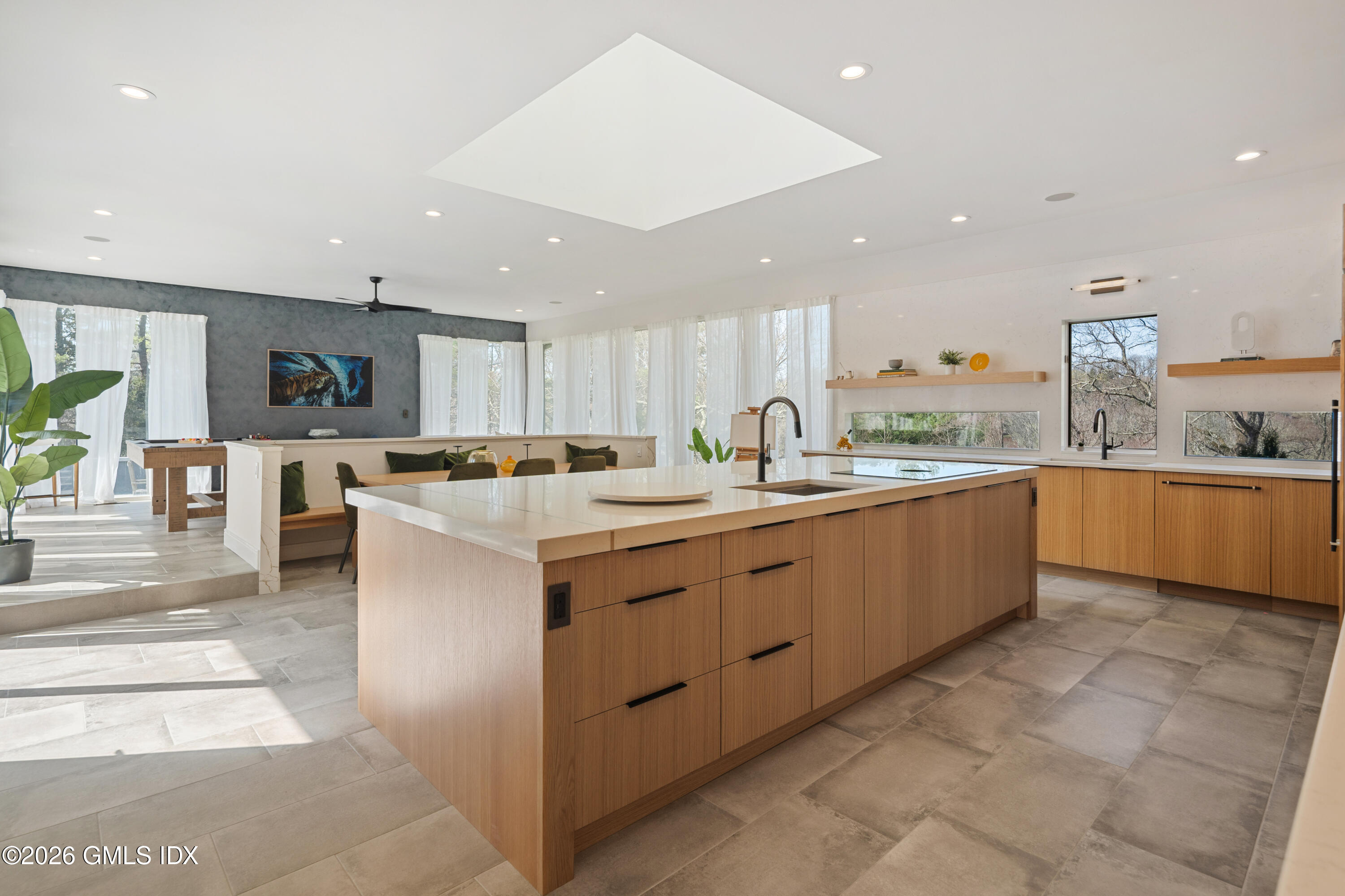 294 East Middle Patent Road Greenwich, CT 06831 - Photo 8 of 39 8