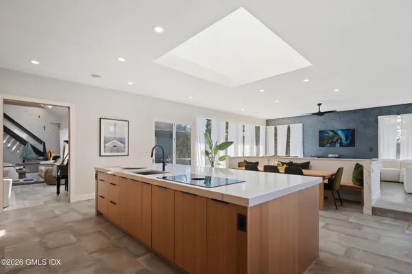 $3,950,000 | 294 East Middle Patent Road, Greenwich, CT 06831