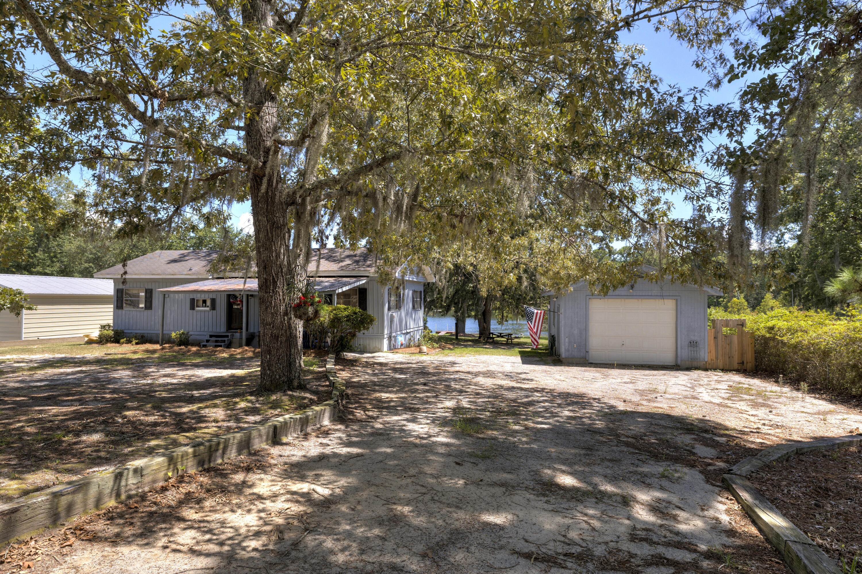 1154 Hammond Road Summerton, SC 29148 - Photo 12 of 67 Gallery Image 12