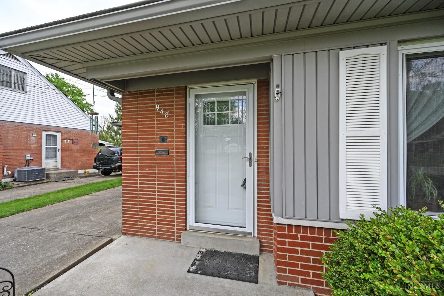948 Alnetta Drive Cincinnati, OH 45230 - Photo 5 of 39
